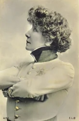 Postkarte mit der Schauspielerin Sarah Bernhardt